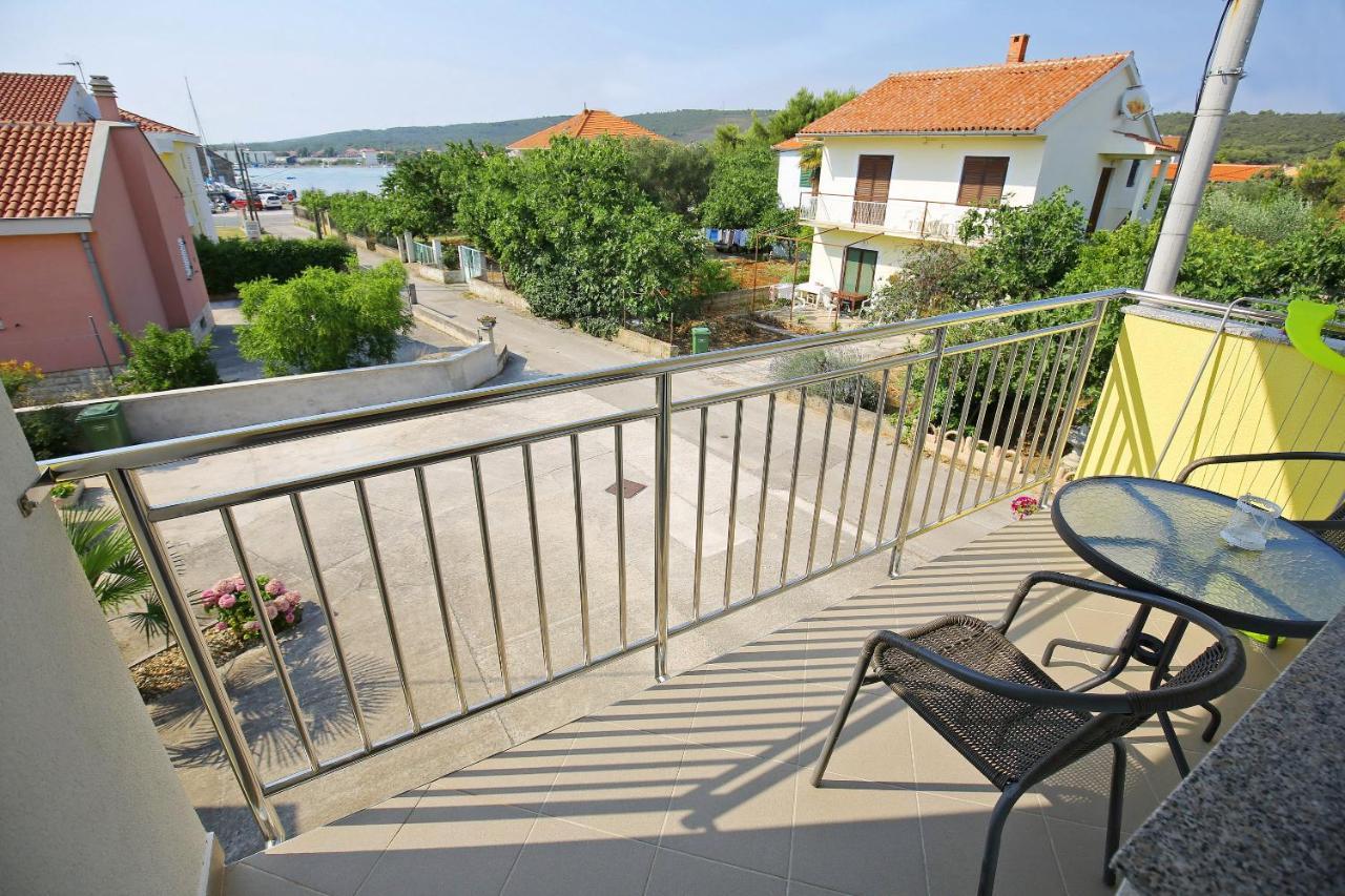 Apartmani Dane Sukošan Extérieur photo